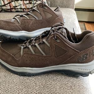 New Balance abzorb Mens shoes , brown, size 7